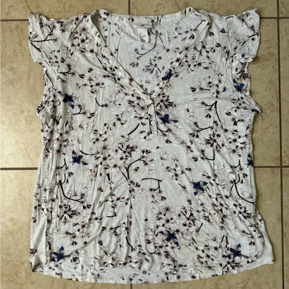 Bundle of 2 H&M Flutter Sleeve Tees - Picture 2 of 9